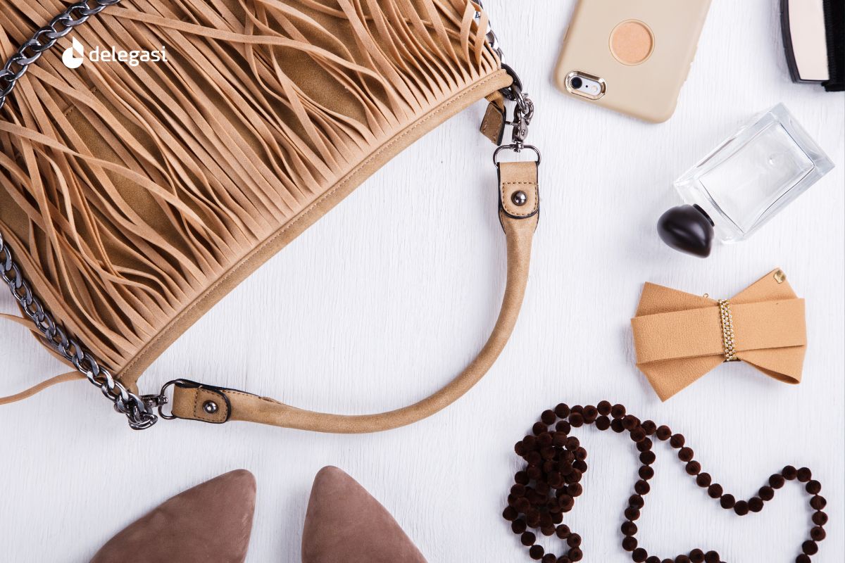 Wajib Punya, Tiga Aksesori Kepala Ikonis yang Wajib Dimiliki - Fashion ... Daftar Aksesoris Fashion Yang Wajib Dimiliki