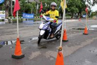Teknik Berkendara Aman Di Jalan Raya