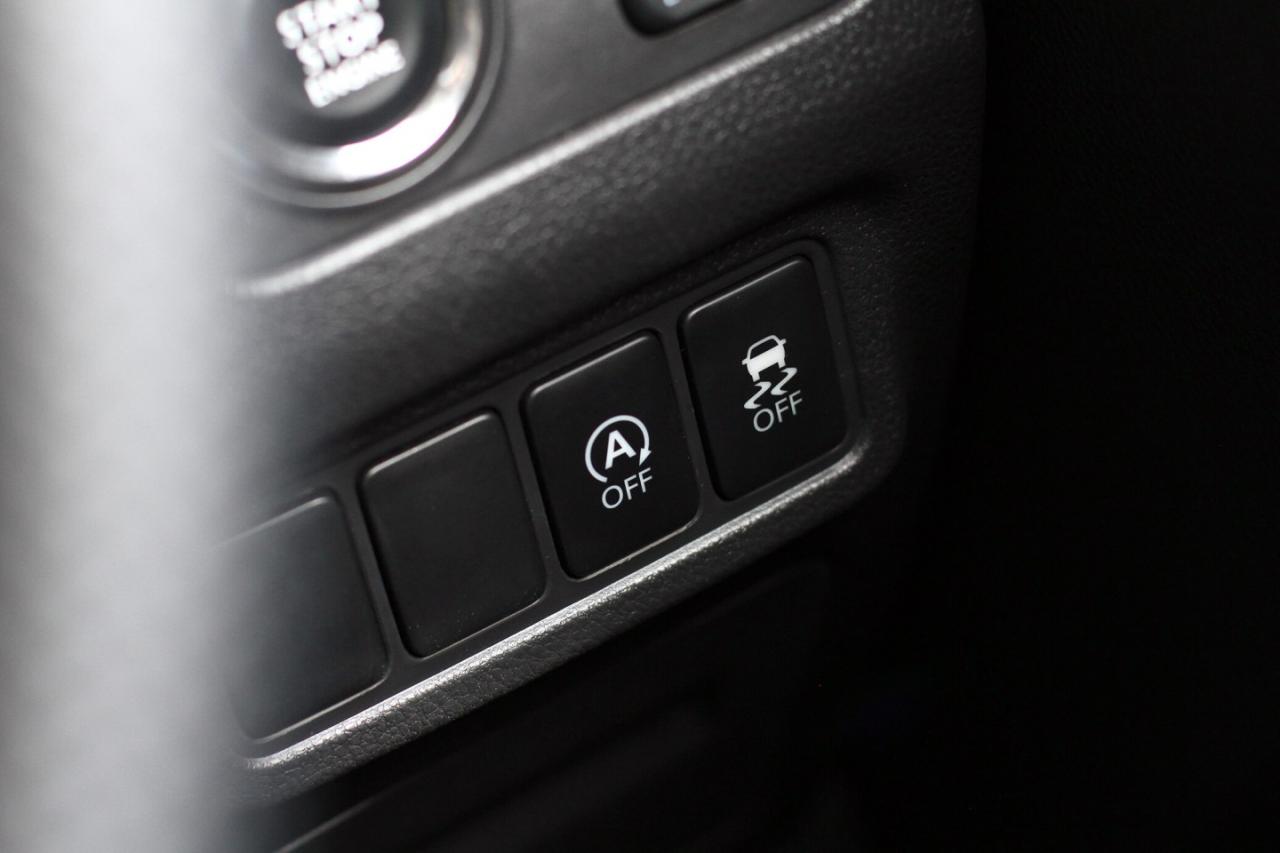 Apa Saja Fitur Keselamatan Penting Pada Mobil Modern